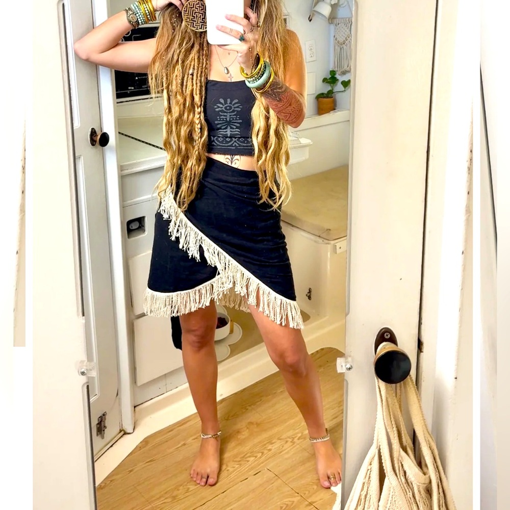 EARTH IN ECHO Depths • Sacred Wear Wrap
Skirt Free Size